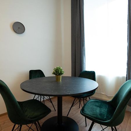 Lovely 1-Bedroom Apartment Next To Praterstern Vienna Exterior photo